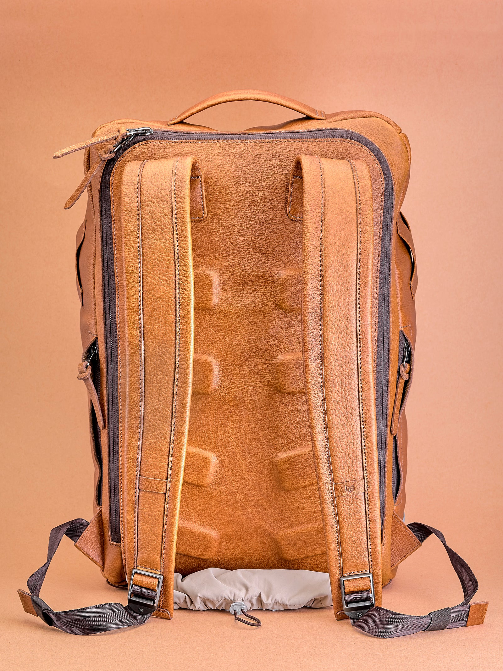 bike commuter backpack tan by capra leather