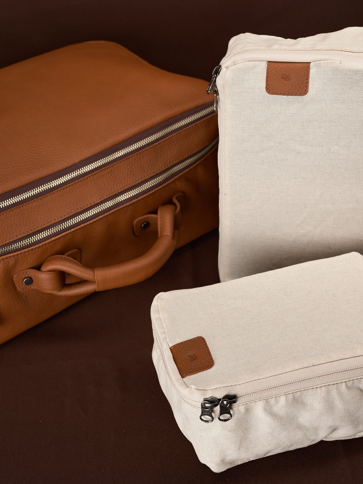 Leather Weekender Bag Tan with Packign Cubes by Capra
