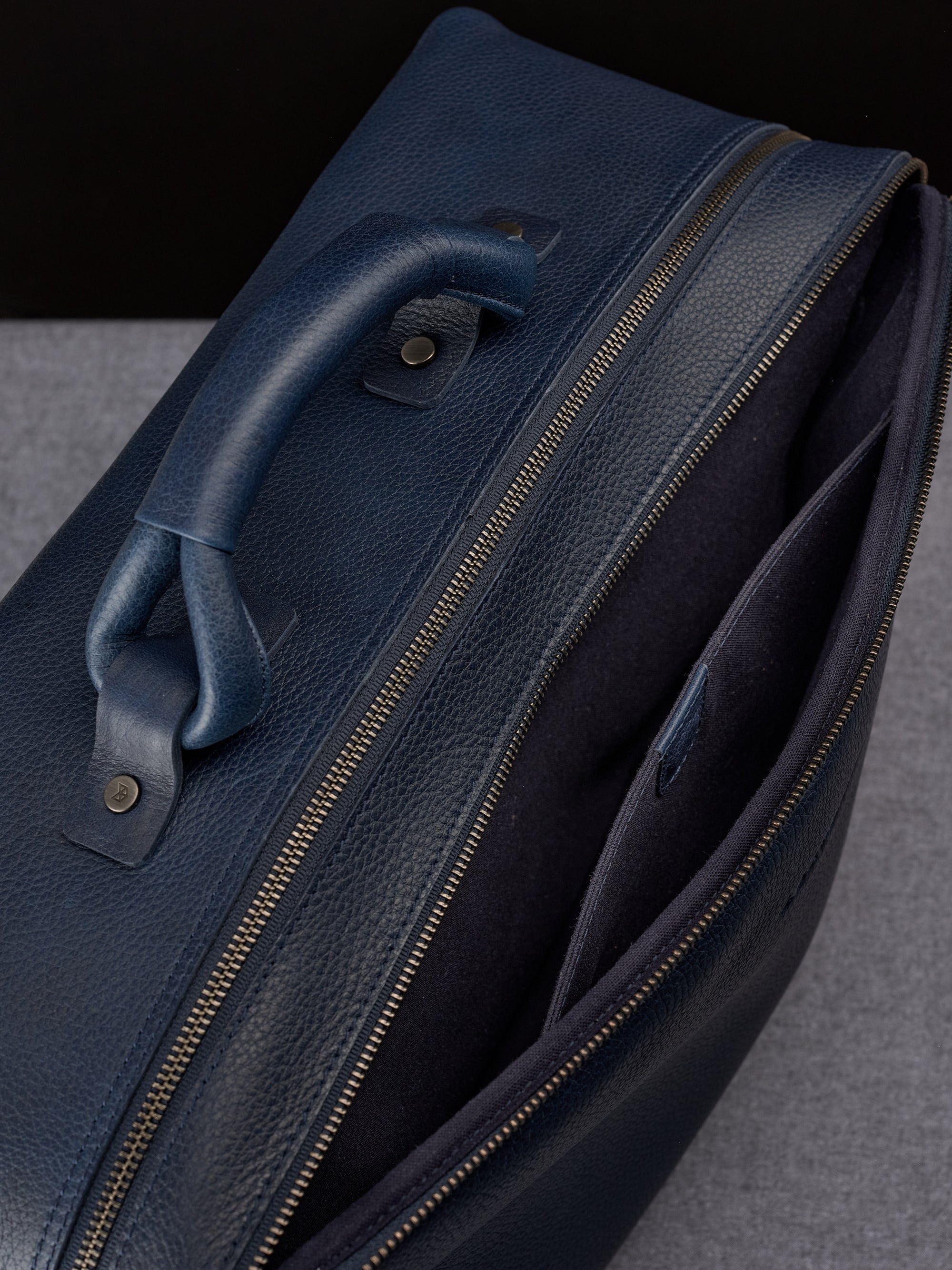 Laptop compartment personalized weekender bag navy by Capra Leather