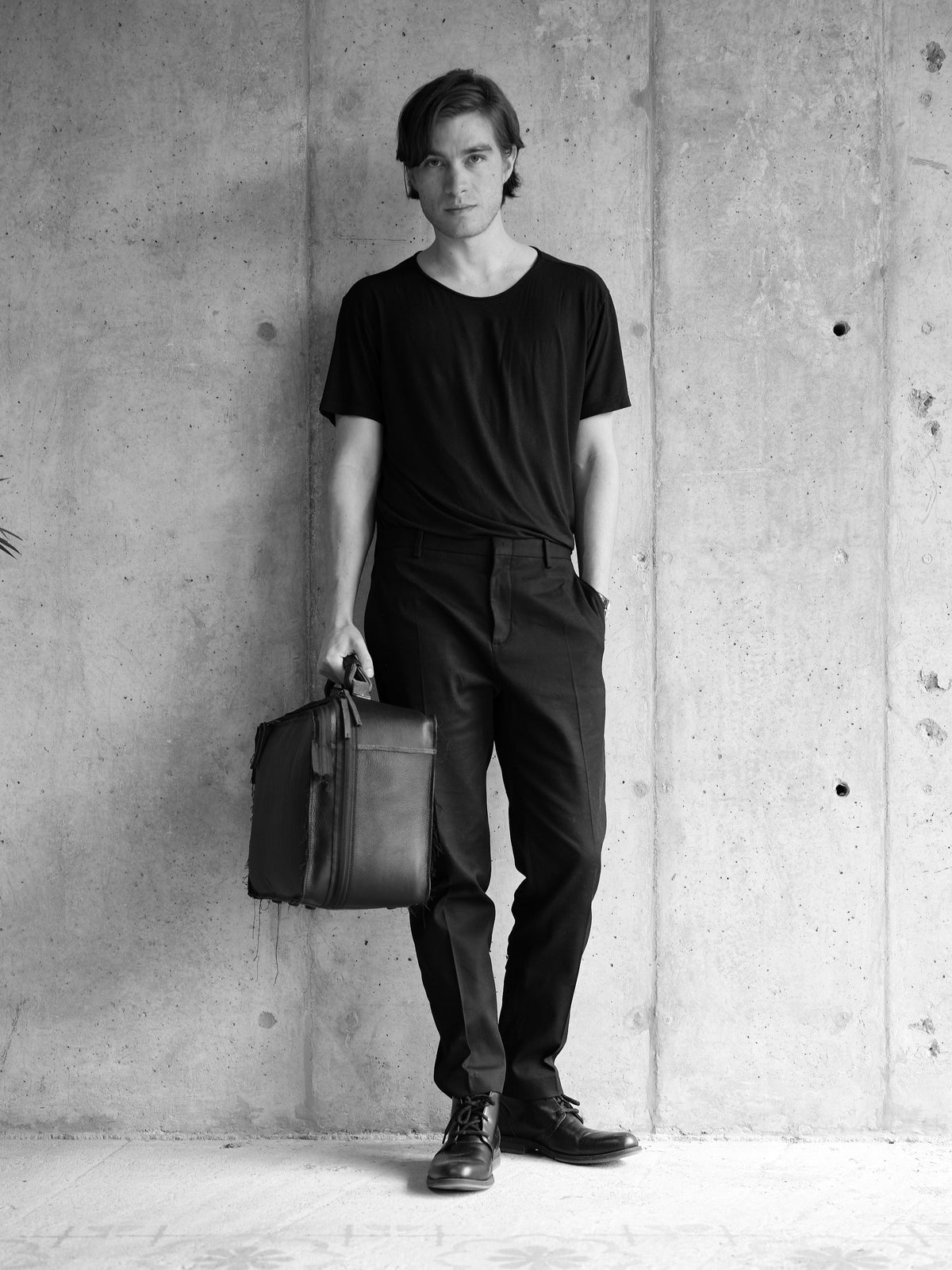 Leather weekender bag black by Capra