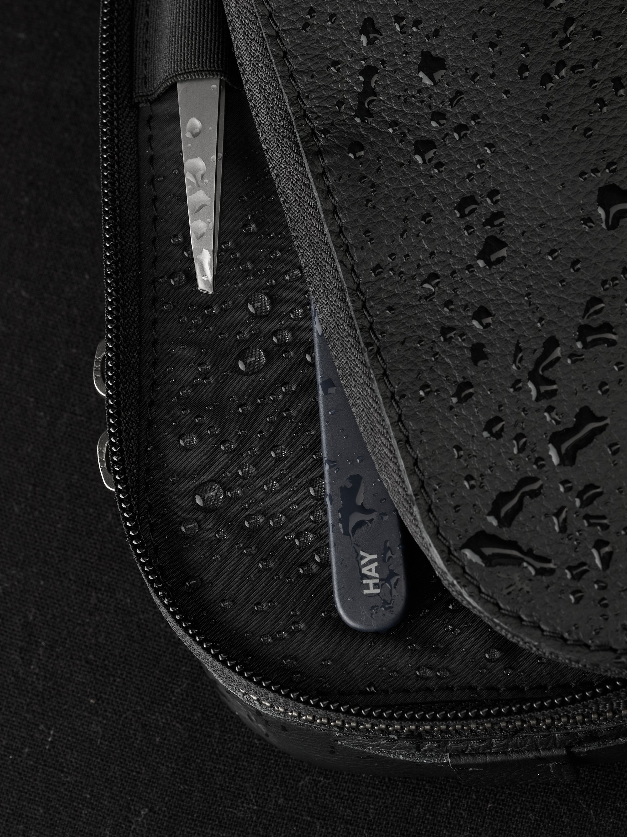Water resistant shaving kit bag black by Capra Leather