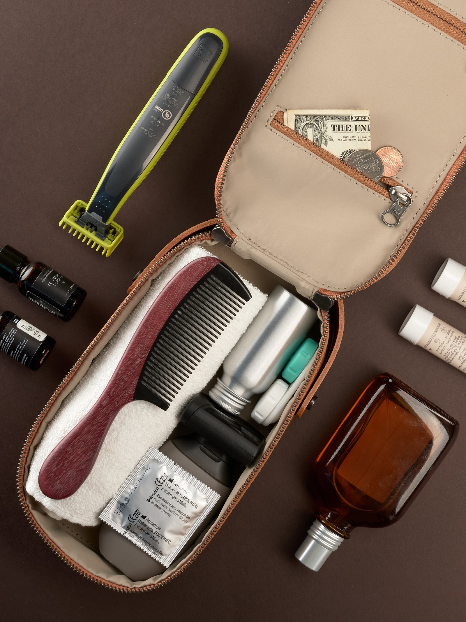 Toiletry bag for men tan by Capra Leather
