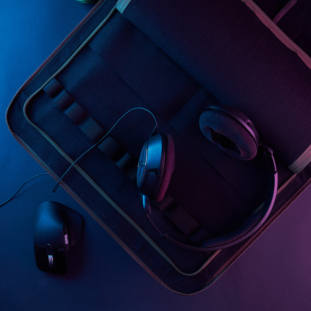 Interior pocket. Saola Tech backpack Gamer Edition by Capra Leather