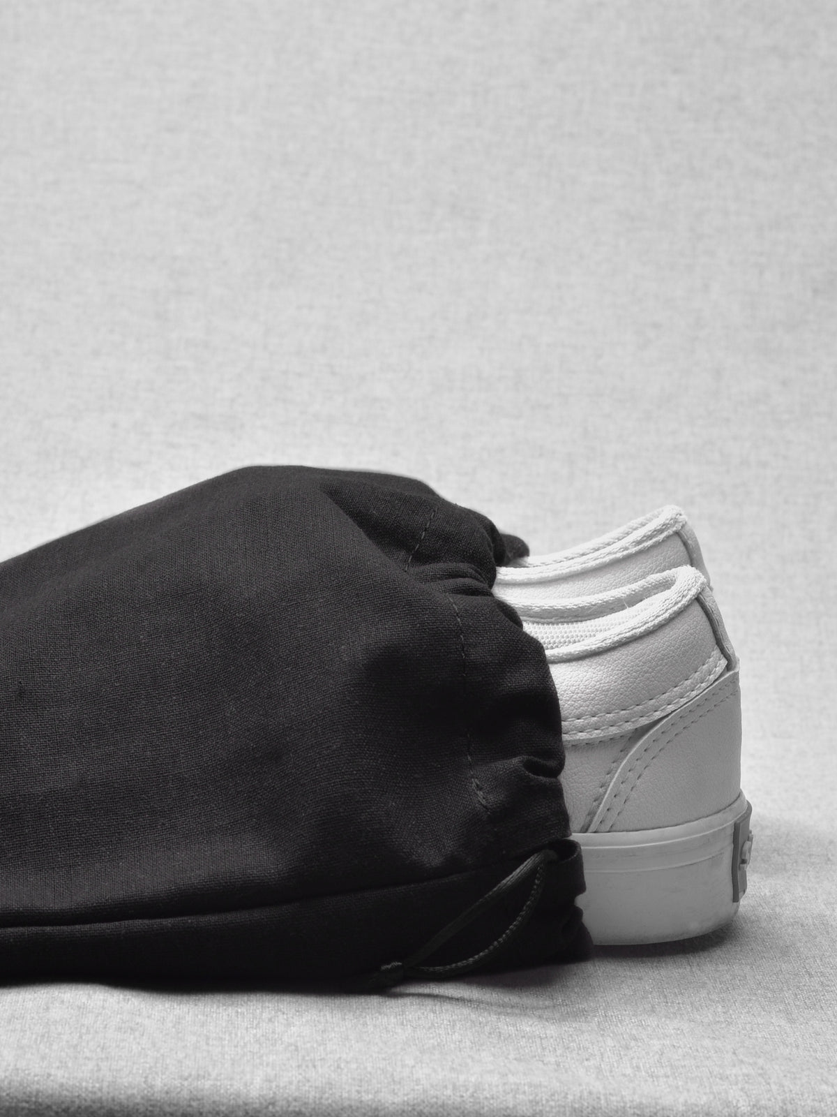 Linen Shoe Bag. Substantial Duffle Bag Navy by Capra Leather