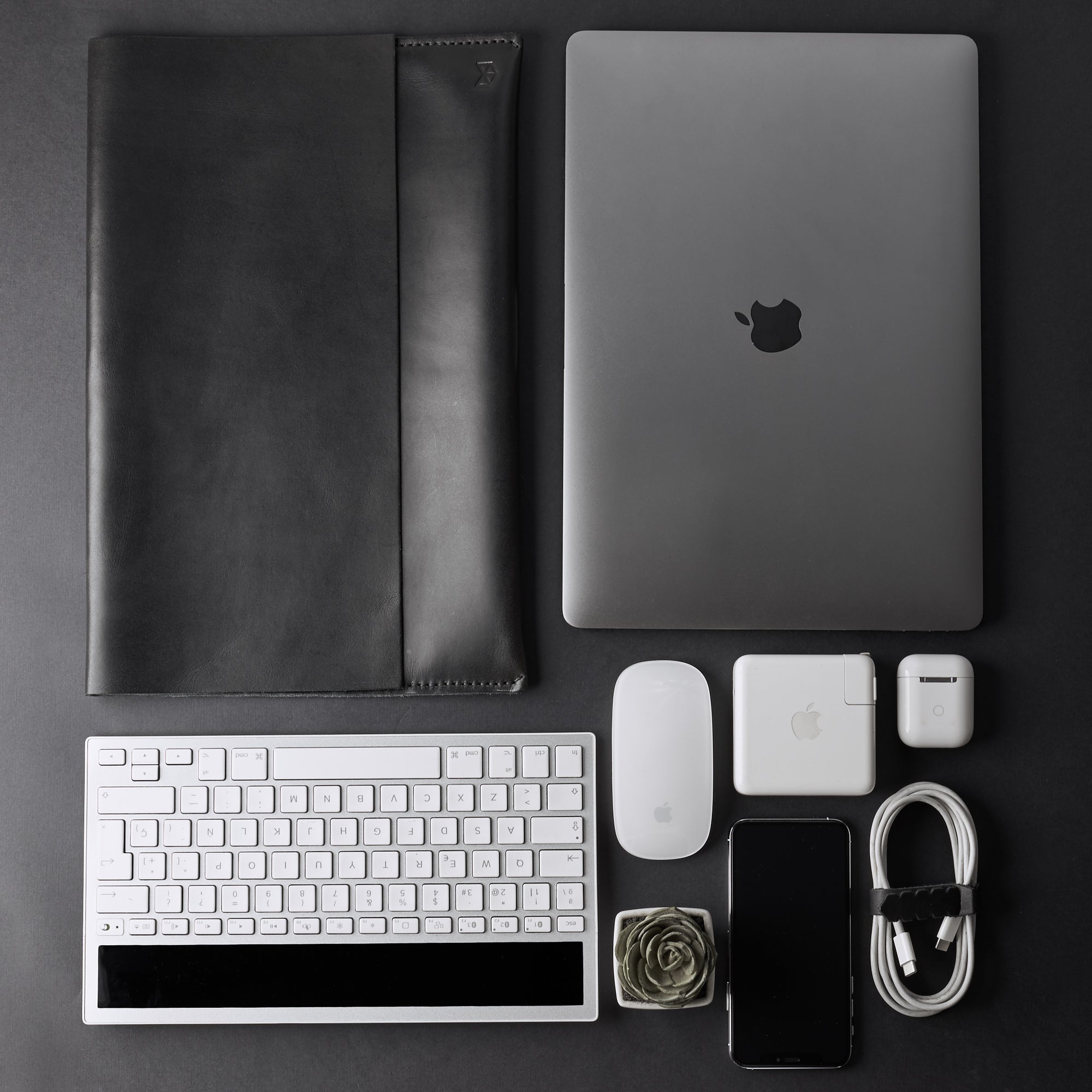 Apple. Black Leather MacBook Case. MacBook Sleeve by Capra Leather
