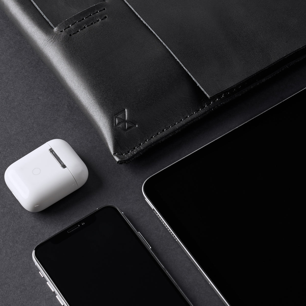 Apple accessories. Black Leather Walker iPad Cover Case Sleeve by Capra Leather