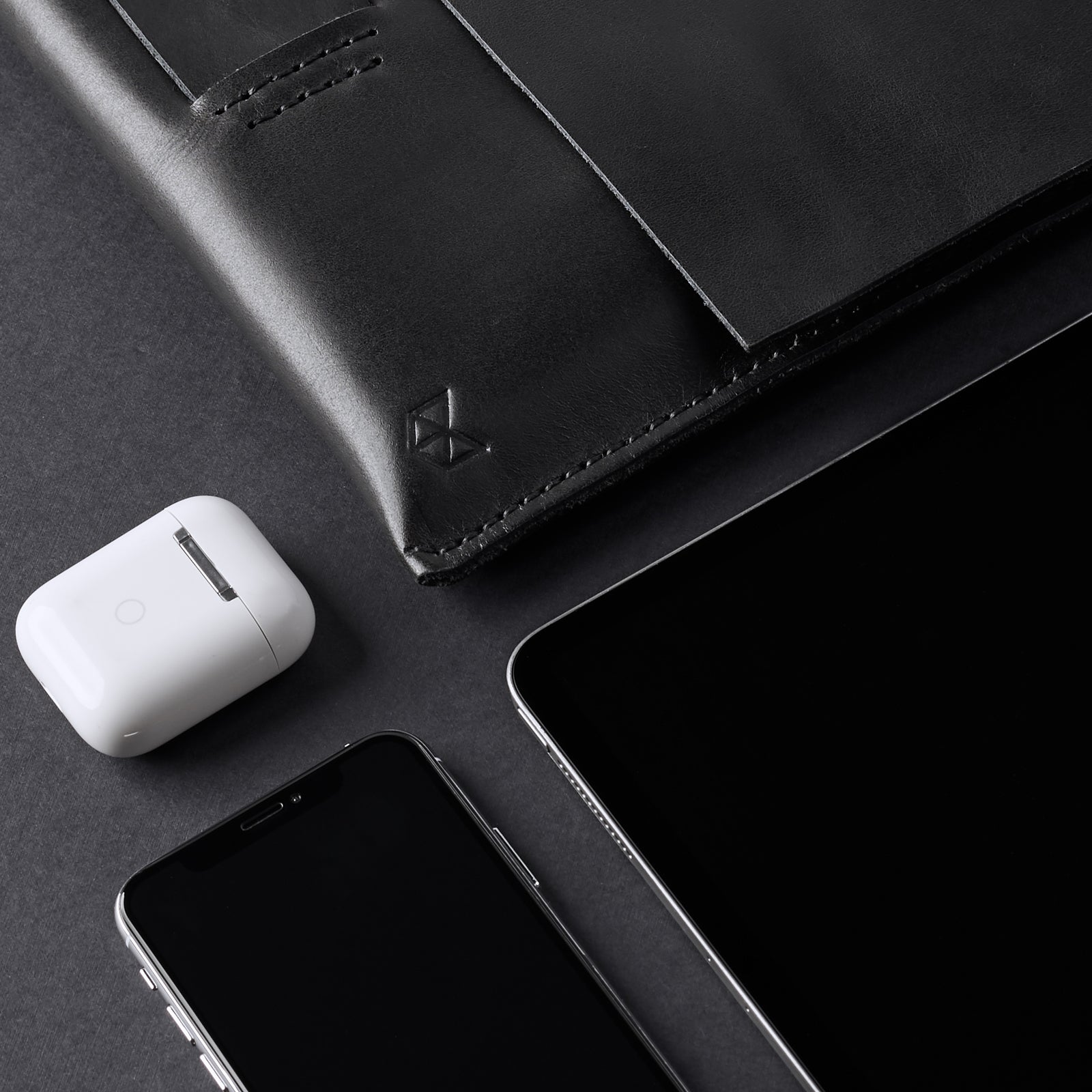 Apple accessories. Black Leather Walker iPad Cover Case Sleeve by Capra Leather