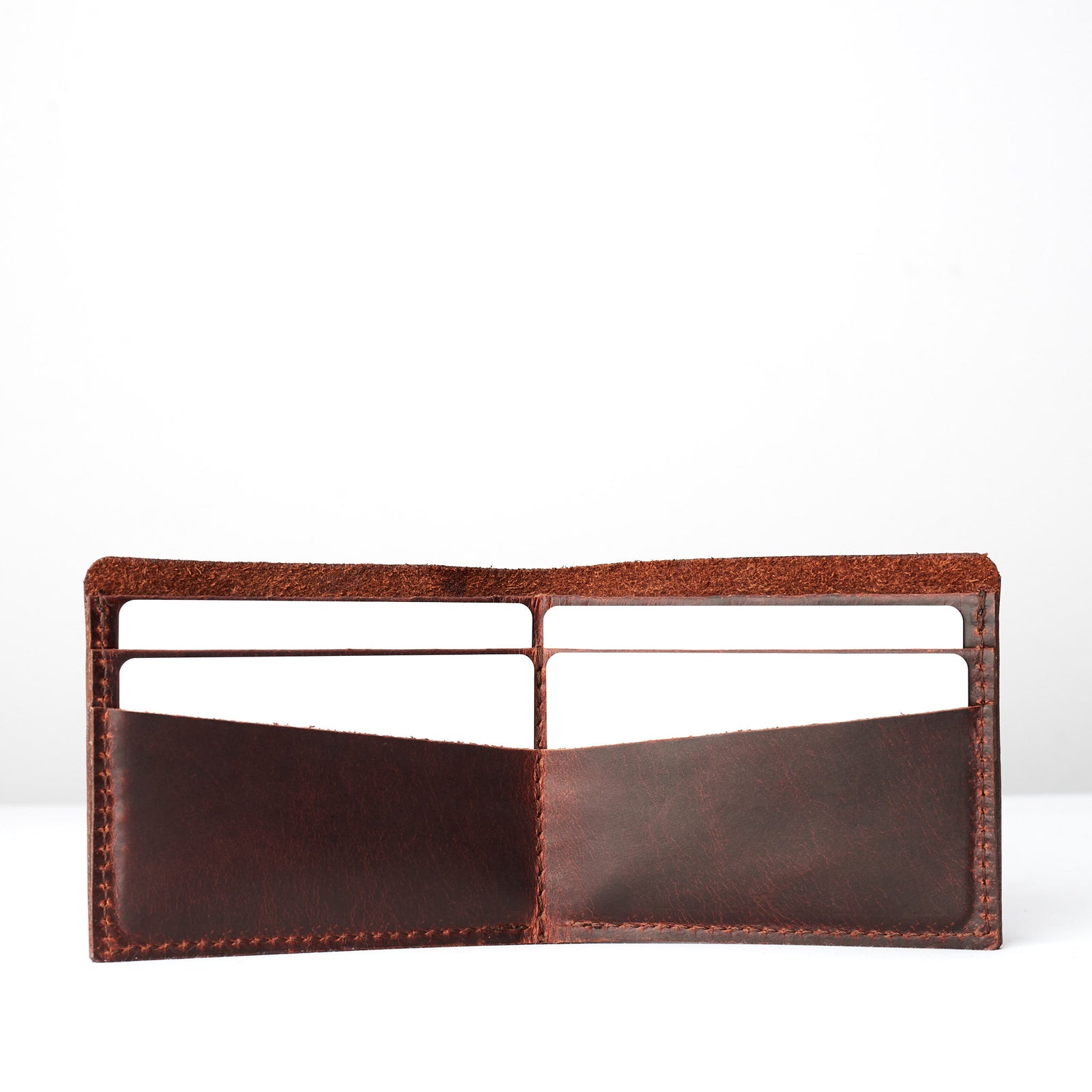 Wallet interior. Leather coñac slim wallet gifts for men handmade accessories. minimalist full grain leather thin wallet. Made by Capra Leather. 