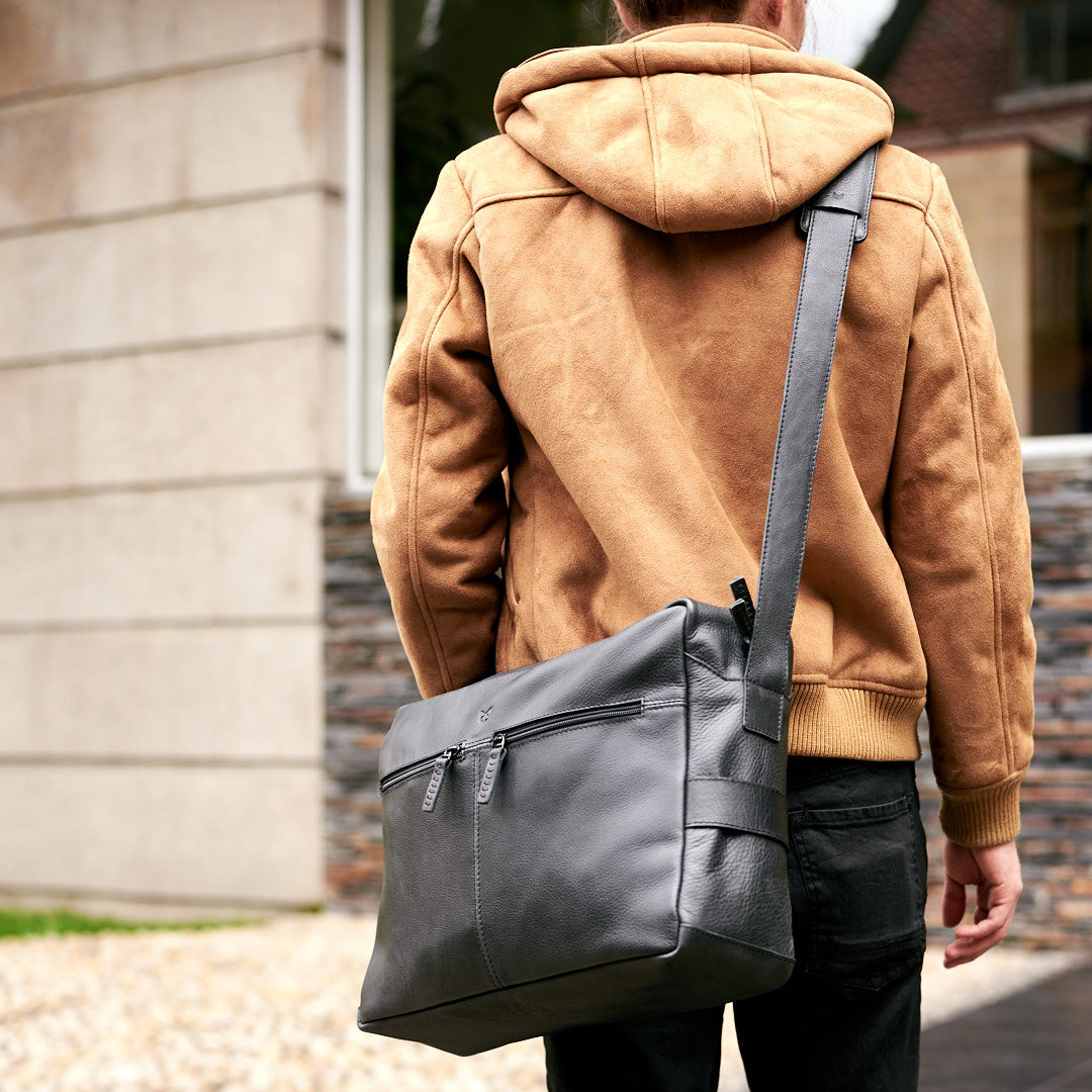 Urban Style. Black handmade leather messenger bag for men. Commuter bag, laptop leather bag by Capra Leather.