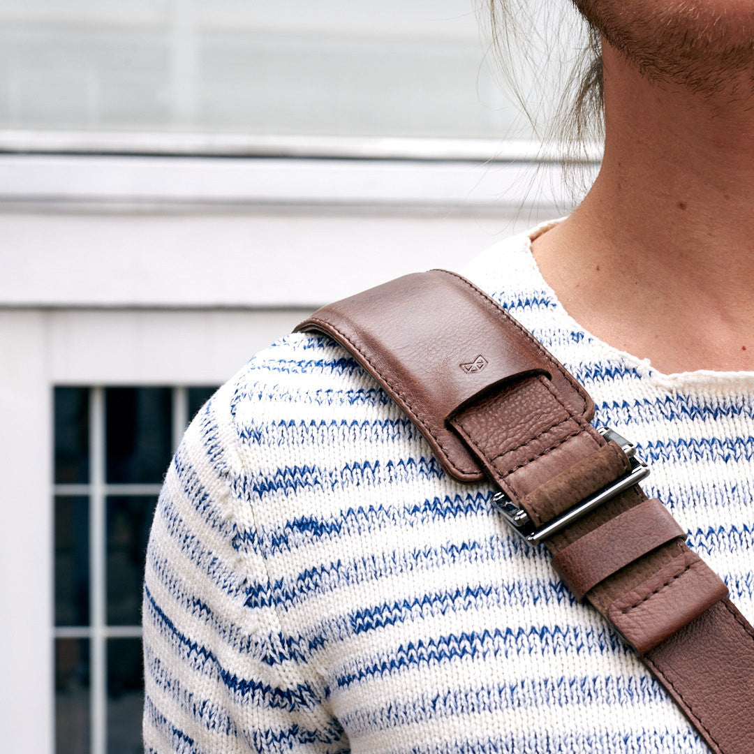 Shoulder strap style photo. Brown handmade leather messenger bag for men. Commuter bag, Weekender bag