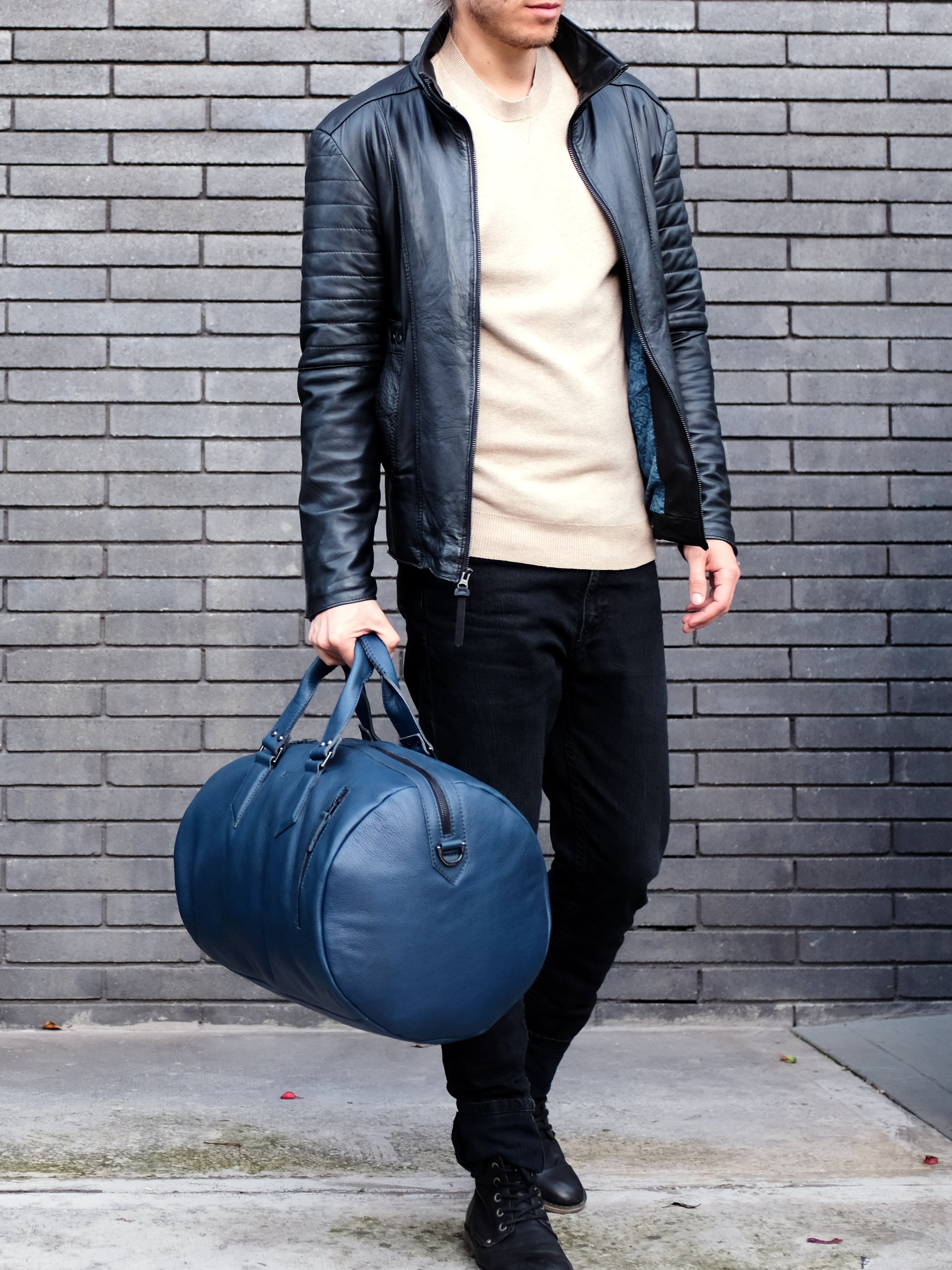 Urban style. Substantial Duffle Bag Navy by Capra Leather