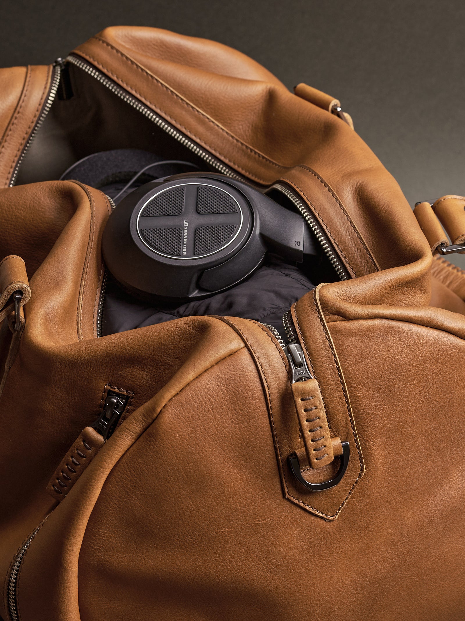 Overnight bag. Handmade Tan brown leather duffle bag for men. Mens designer shoulder bag