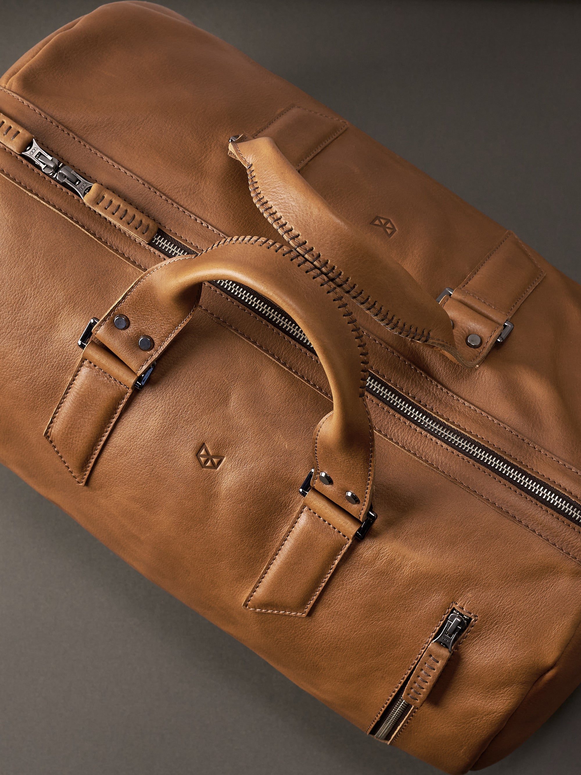 Style. Tan leather weekender bag. Travel carryall mens bag
