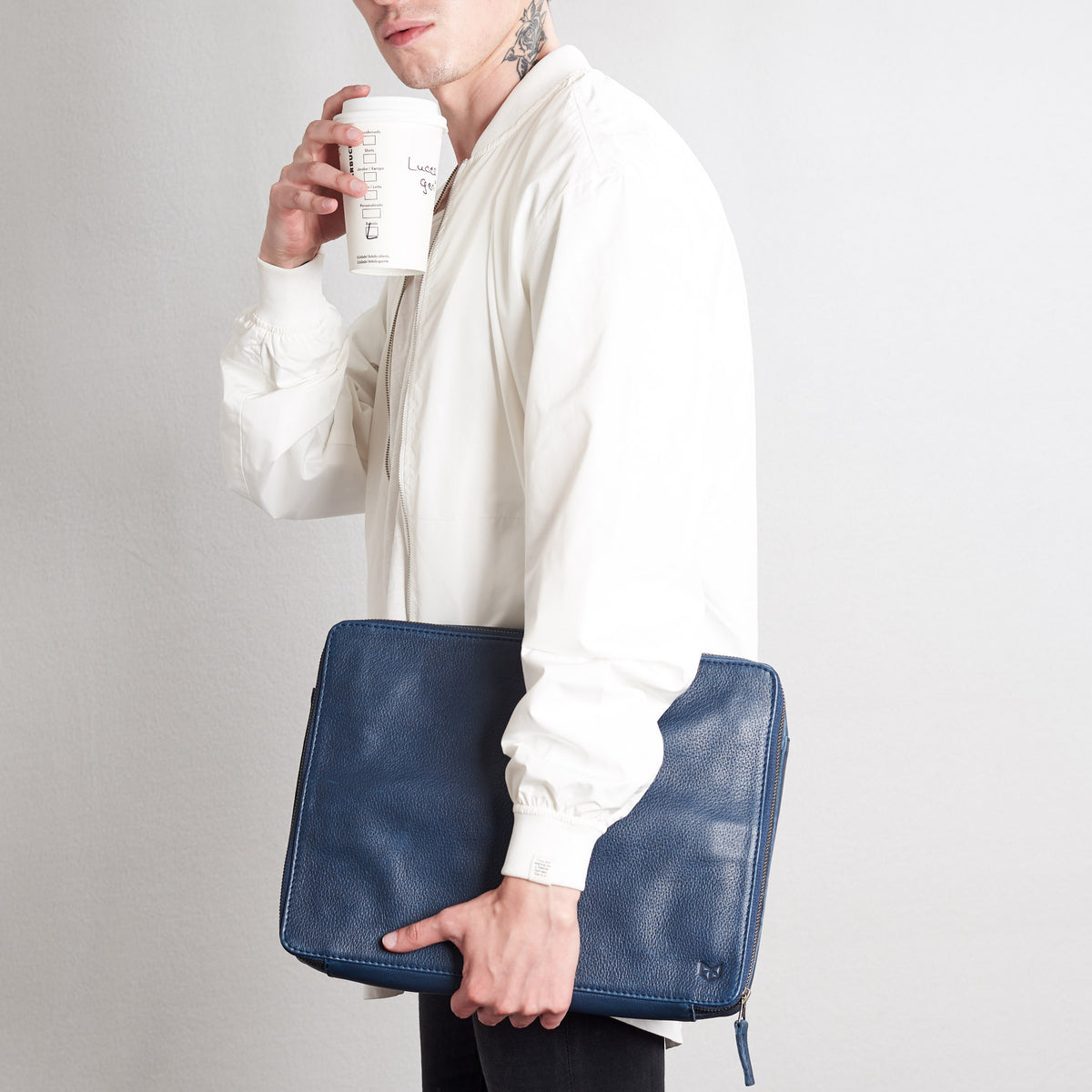 Style tech bag. Navy blue gadget bag by Capra Leather