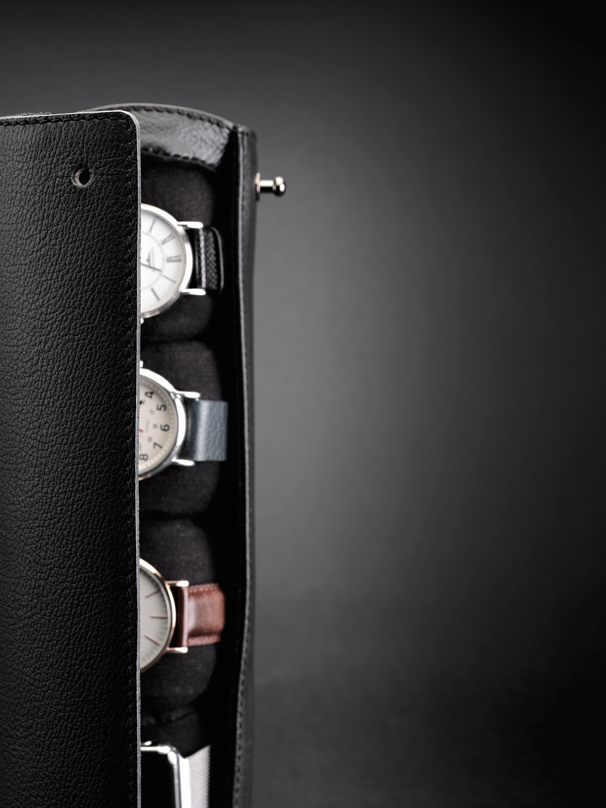 Watch holder case black by Capra Leather