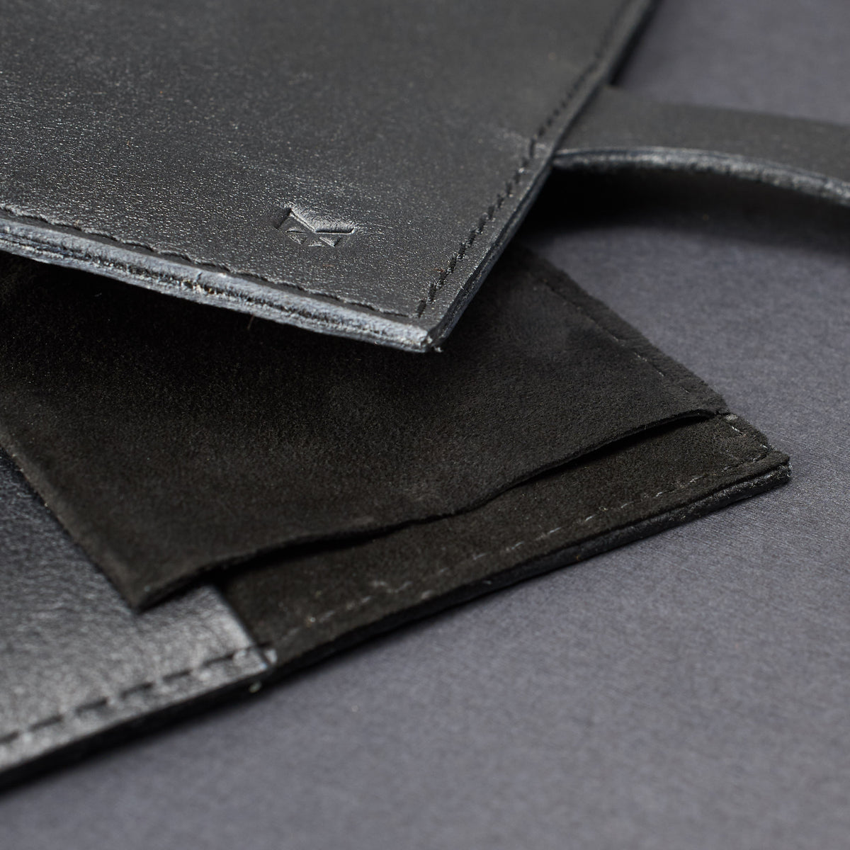 Hamilton travel watch pouch. Soft pouch for watches black by Capra Leather