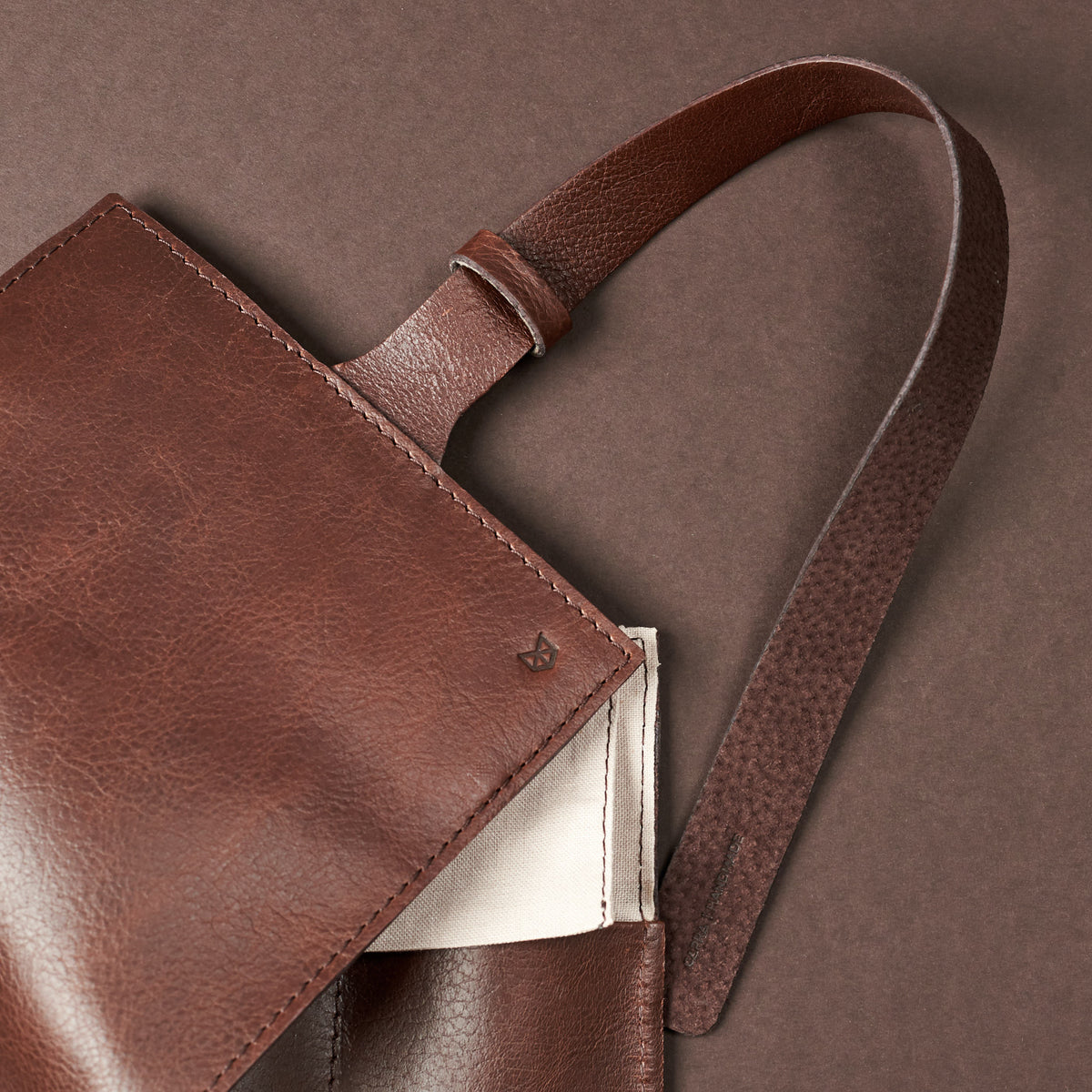 Hamilton watch travel case. Watch roll bag brown by Capra Leather