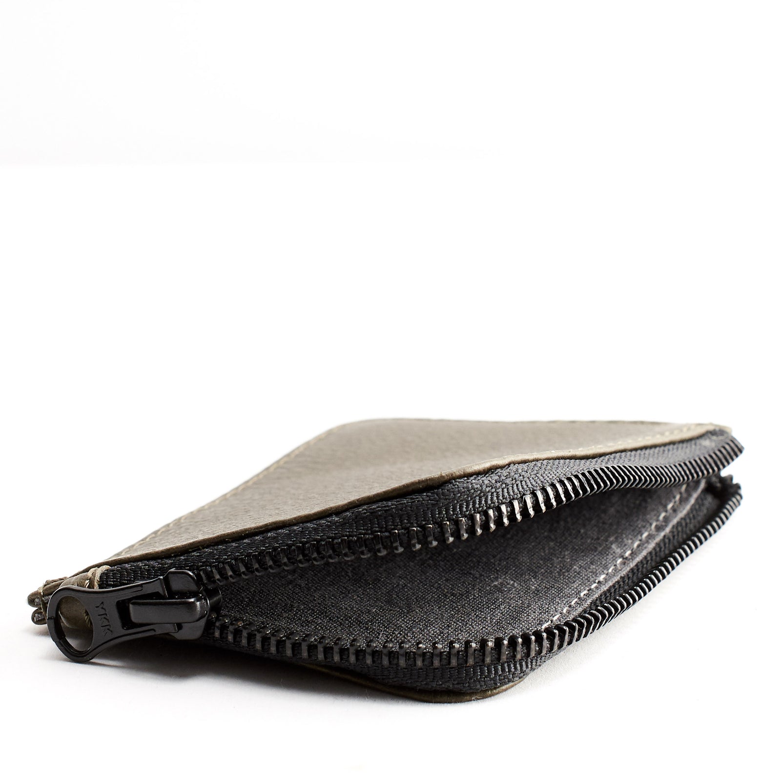 Linen interior. Minimalist green zipper card holder. Men's bills and coins wallet. Slim designer credit cards holder